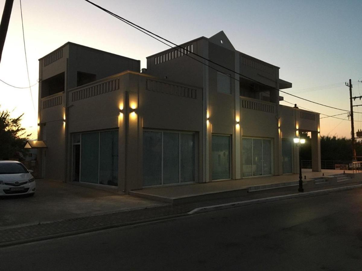 Mini Art Apartments Gerani  ภายนอก รูปภาพ