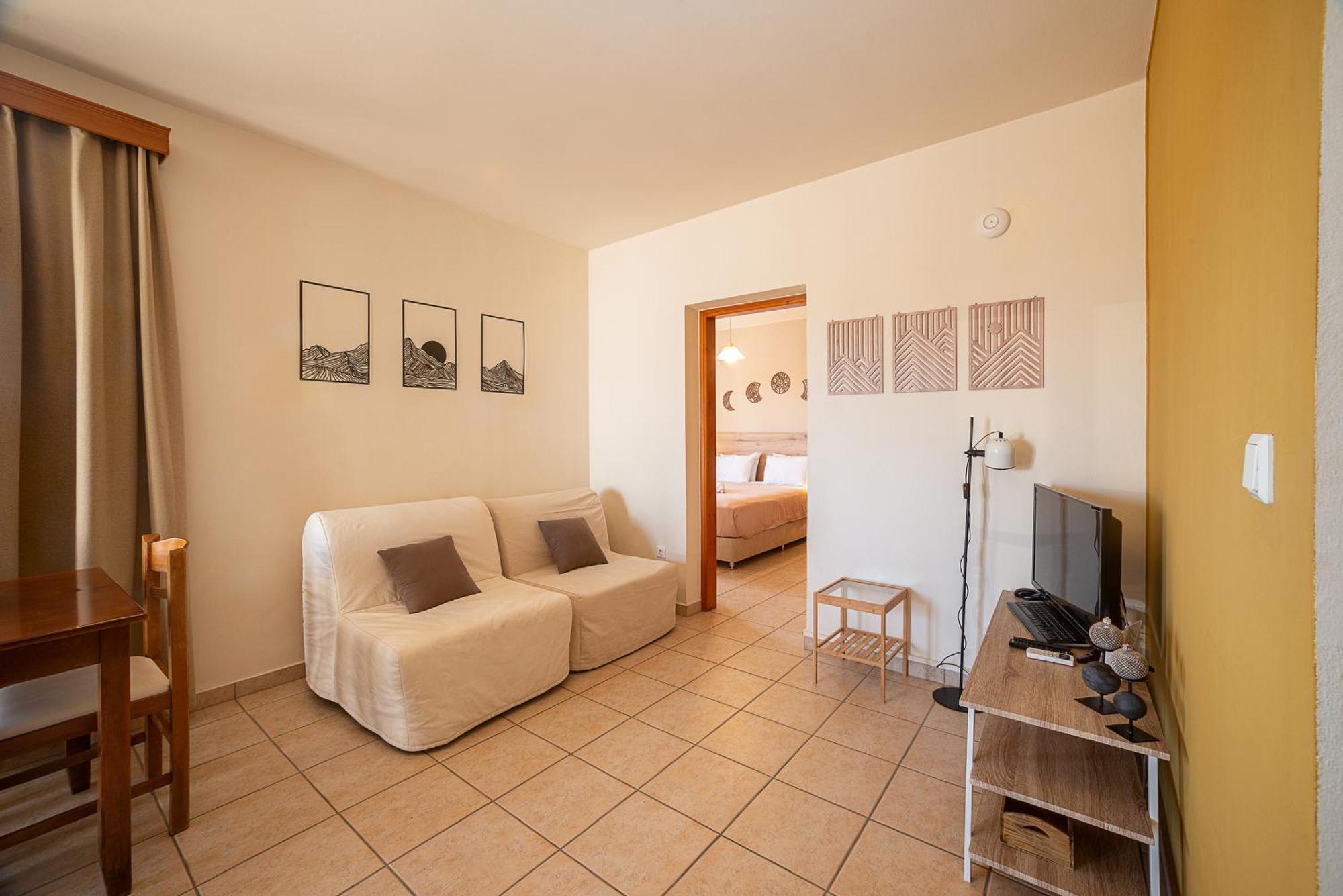 Mini Art Apartments Gerani  ภายนอก รูปภาพ
