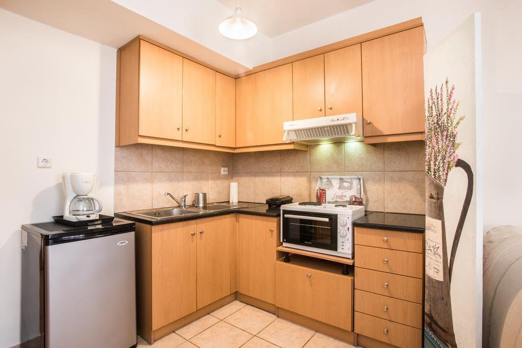 Mini Art Apartments Gerani  ภายนอก รูปภาพ